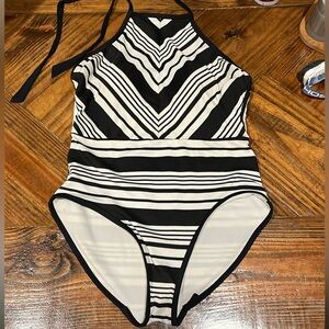 Black and white swimsuit, L, used